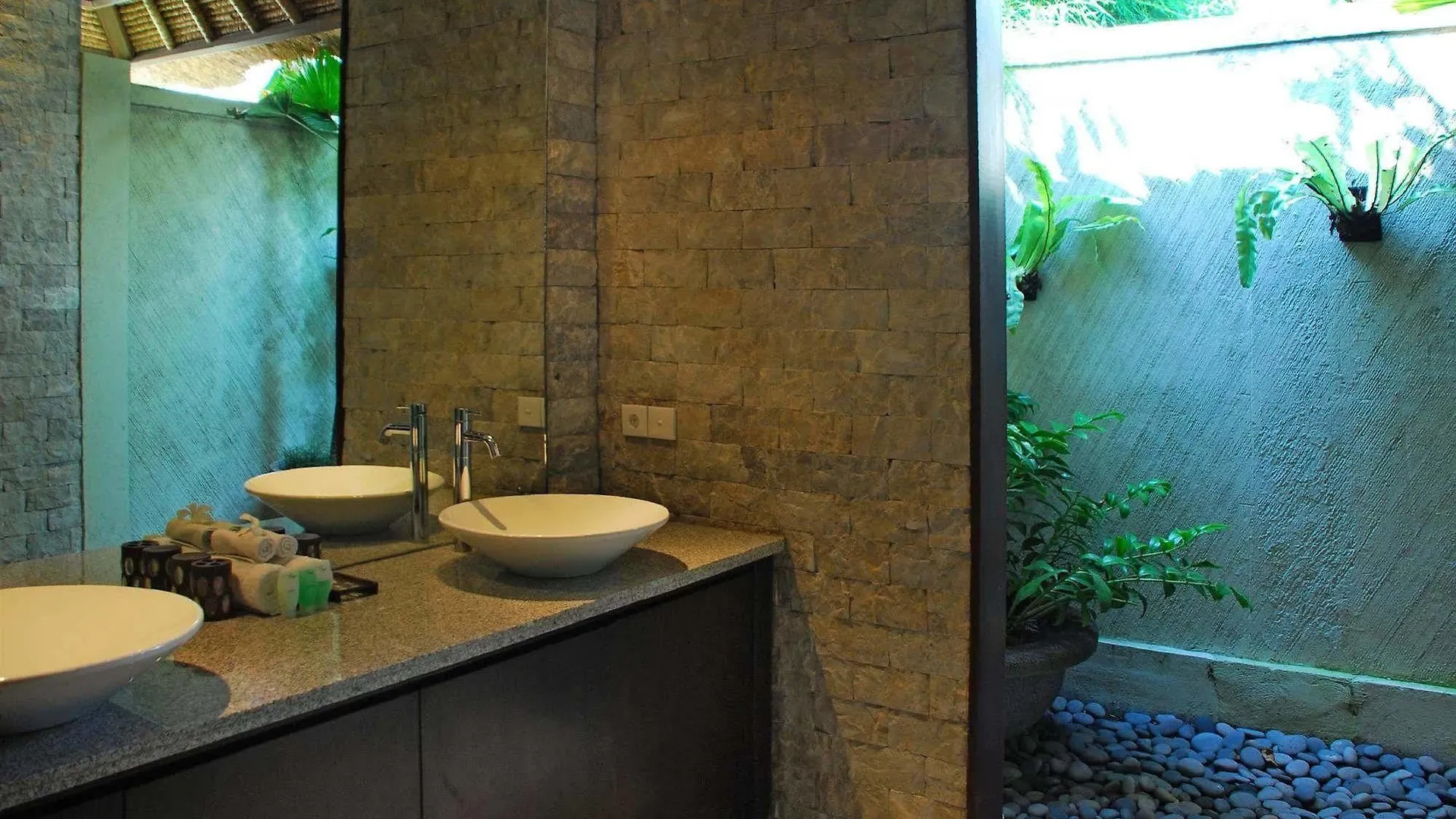Villa Cahaya Seminyak Indonesia